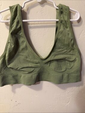Seamless Olive Green Wireless Bra - Comfortable Everyday Support